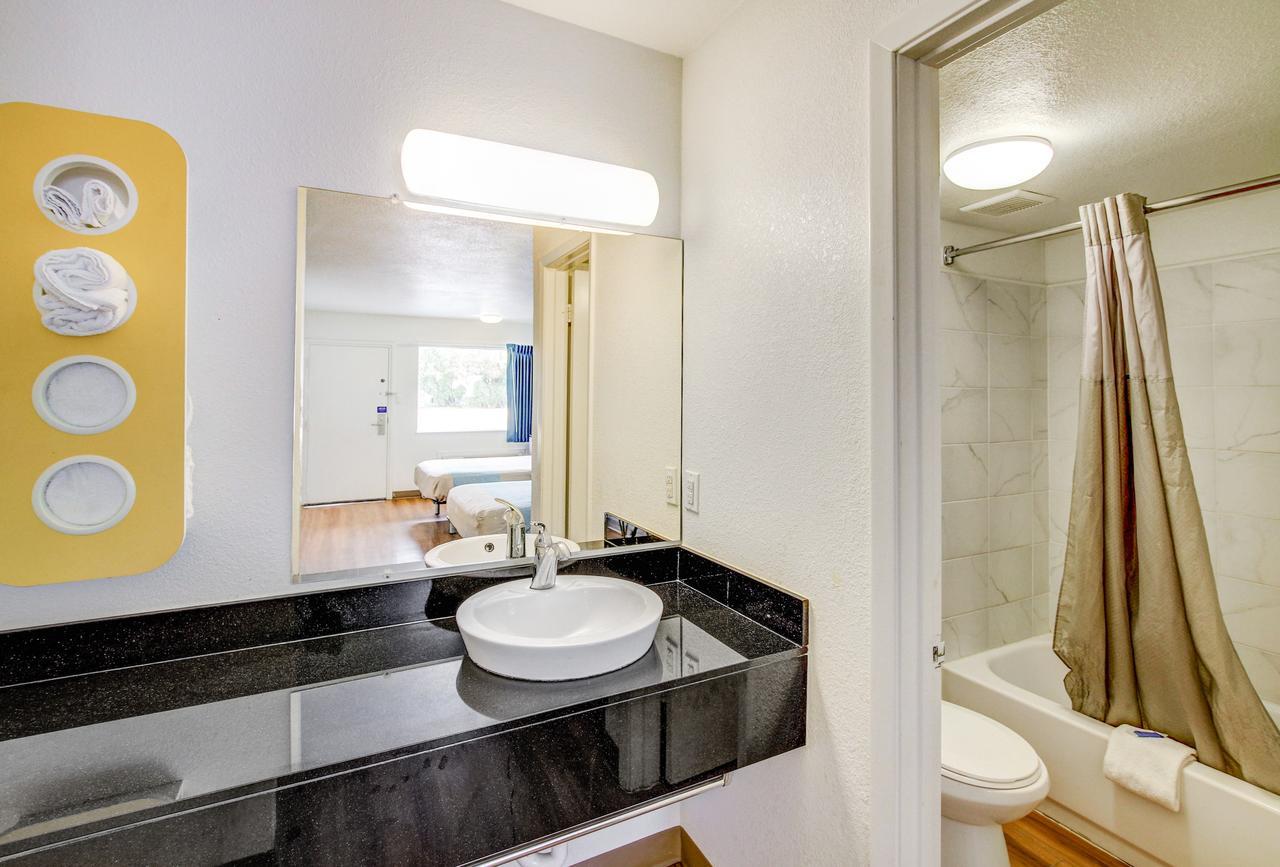 Motel 6 Waco - Lacy Lakeview Bellmead エクステリア 写真