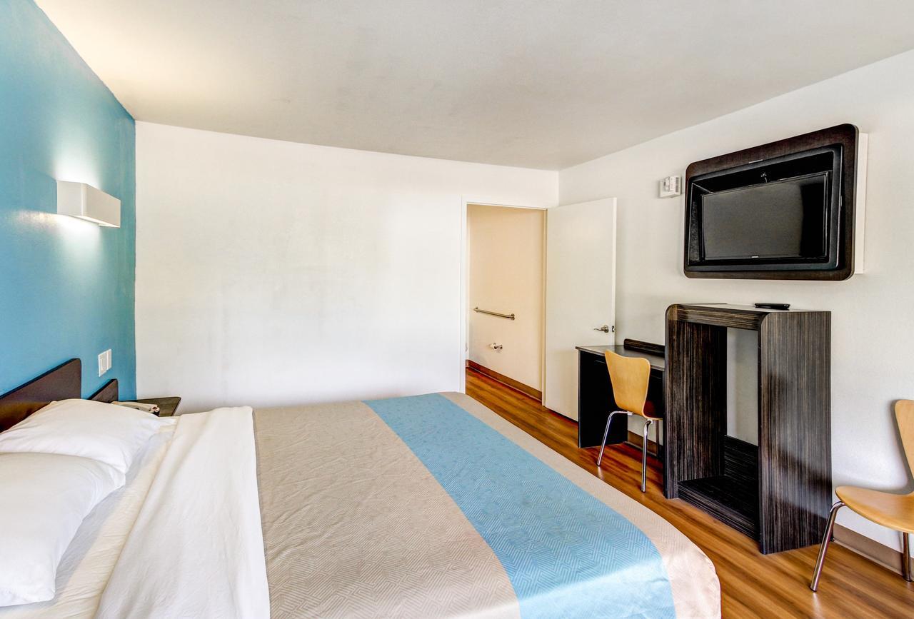 Motel 6 Waco - Lacy Lakeview Bellmead エクステリア 写真