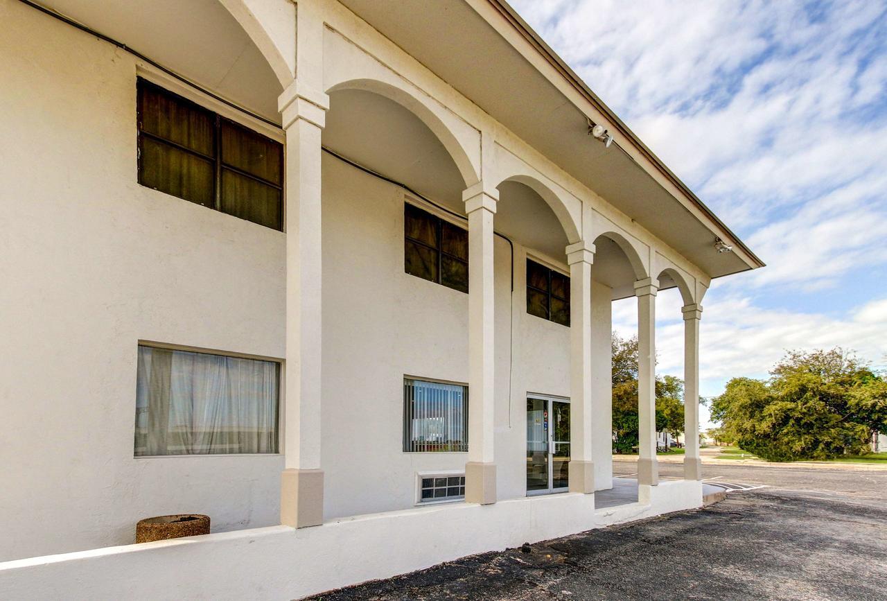 Motel 6 Waco - Lacy Lakeview Bellmead エクステリア 写真